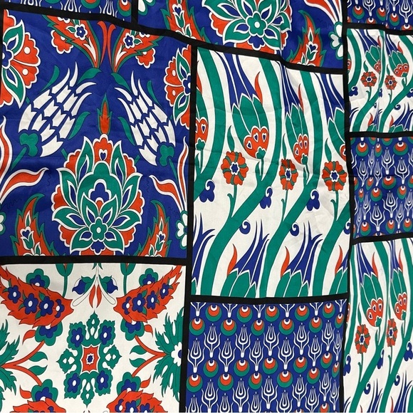 Vintage Oblong Scarf Shawl 100% Silk 28"x67" Floral‎ Black Trim Fringe Turkey - Picture 7 of 8